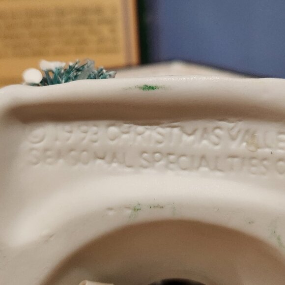 Vintage Christmas Valley Village Porcelain CHURCH GRACE CHAPEL House Lighted - Picture 10 of 10